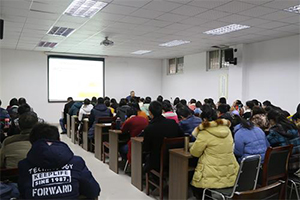 1460622682527182.jpg 中国社会科学院郑秉文教授来公司讲学2.jpg